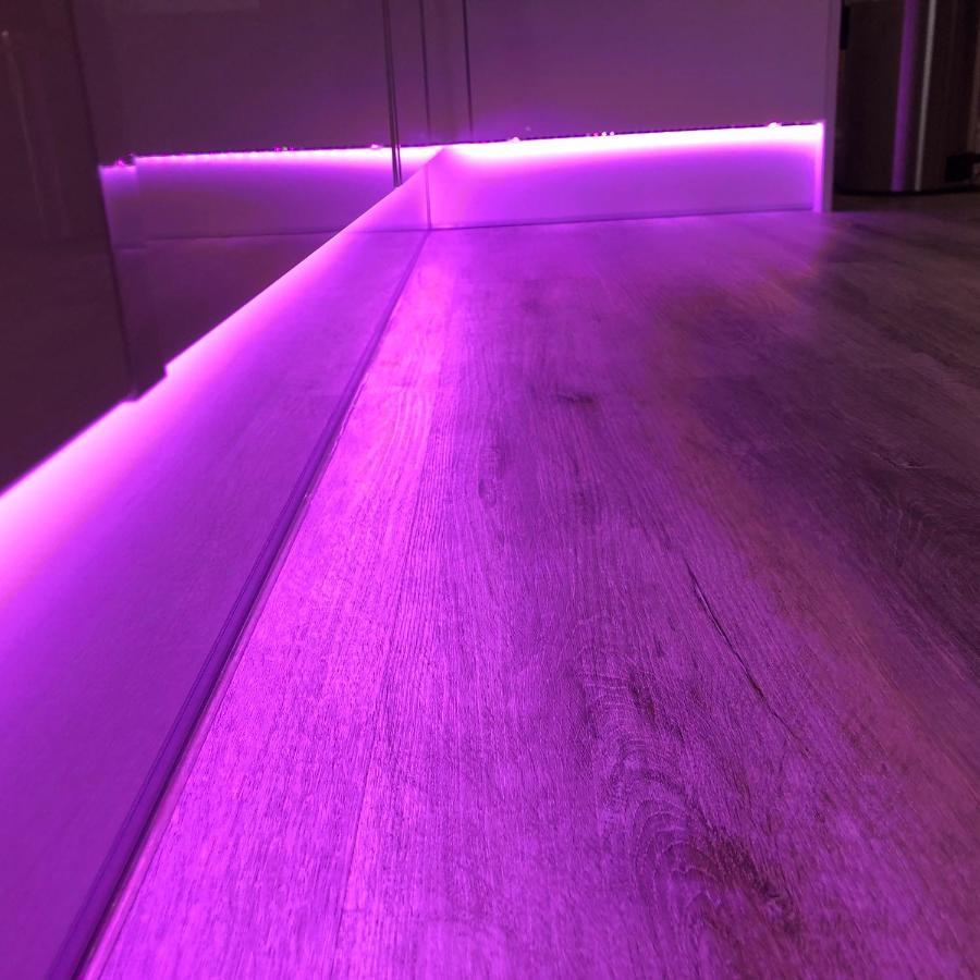 Cool, Calm & Contractor-Approved - Summer Stays Open - Apartment D Gillingham  Esterno foto